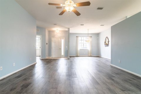 House in Ocala, Florida 3 bedrooms, 141.95 sq.m. № 1909215 - photo 4