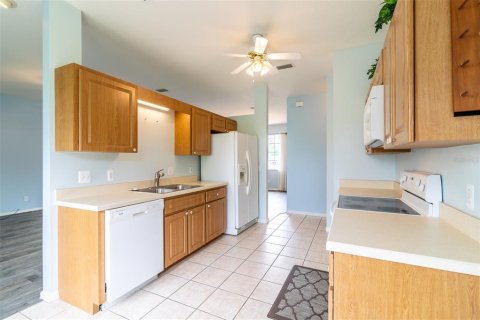 House in Ocala, Florida 3 bedrooms, 141.95 sq.m. № 1909215 - photo 12