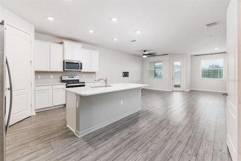 Villa ou maison à louer à San Antonio, Floride: 3 chambres, 172.43 m2 № 2407007 - photo 8