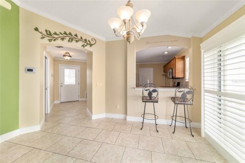 House in The Villages, Florida 2 bedrooms, 123.28 sq.m. № 2231391 - photo 6
