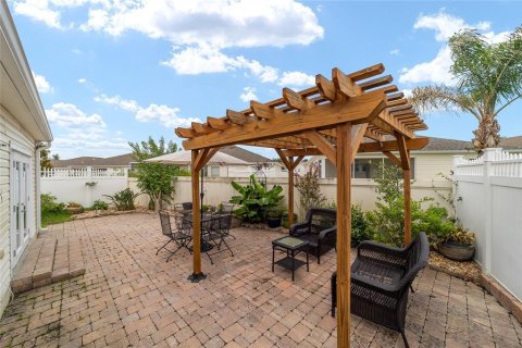 House in The Villages, Florida 2 bedrooms, 123.28 sq.m. № 2231391 - photo 29