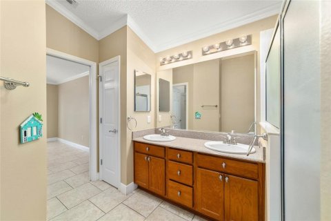 House in The Villages, Florida 2 bedrooms, 123.28 sq.m. № 2231391 - photo 26