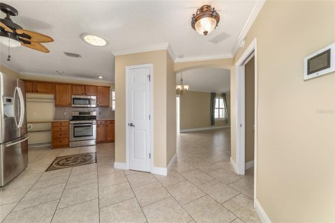 House in The Villages, Florida 2 bedrooms, 123.28 sq.m. № 2231391 - photo 8