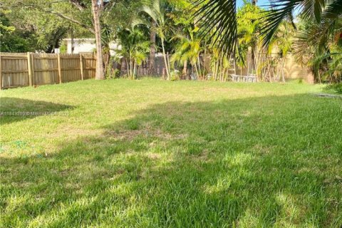 House in Fort Lauderdale, Florida 3 bedrooms, 122.26 sq.m. № 1935838 - photo 12