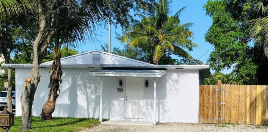 House in Fort Lauderdale, Florida 3 bedrooms, 122.26 sq.m. № 1935838