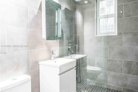 Apartment in Miami, Florida 1 bedroom, 46.92 sq.m. № 2029481 - photo 13