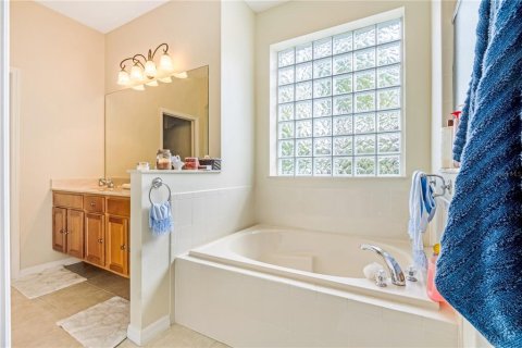 Villa ou maison à vendre à Deltona, Floride: 4 chambres, 236.99 m2 № 2094089 - photo 17