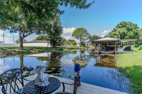 House in Lake Placid, Florida 2 bedrooms, 157.38 sq.m. № 1870789 - photo 22