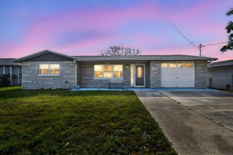 Villa ou maison à vendre à Port Richey, Floride: 2 chambres, 109.25 m2 № 2143042 - photo 7