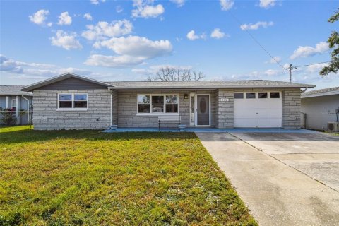 Villa ou maison à vendre à Port Richey, Floride: 2 chambres, 109.25 m2 № 2143042 - photo 2