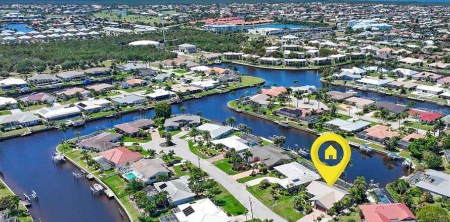 Villa ou maison à Punta Gorda, Floride 3 chambres, 128.39 m2 № 1907293