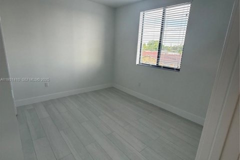 Appartement à louer à Hialeah, Floride: 2 chambres, 80.36 m2 № 1990310 - photo 14