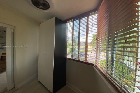 Condominio en venta en Miami, Florida, 2 dormitorios, 86.86 m2 № 1841173 - foto 27