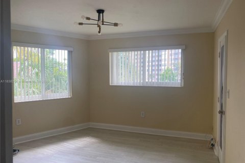 Condominio en venta en Miami, Florida, 2 dormitorios, 86.86 m2 № 1841173 - foto 17