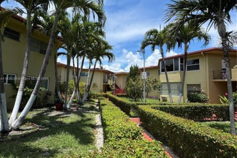 Condominio en venta en Miami, Florida, 2 dormitorios, 86.86 m2 № 1841173 - foto 2