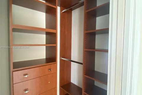 Condominio en venta en Miami, Florida, 2 dormitorios, 86.86 m2 № 1841173 - foto 18