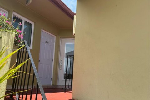 Condominio en venta en Miami, Florida, 2 dormitorios, 86.86 m2 № 1841173 - foto 3