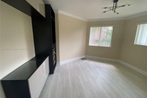 Condominio en venta en Miami, Florida, 2 dormitorios, 86.86 m2 № 1841173 - foto 16