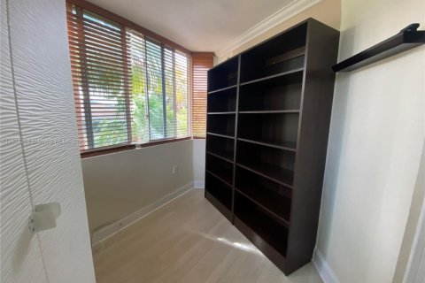 Condominio en venta en Miami, Florida, 2 dormitorios, 86.86 m2 № 1841173 - foto 28