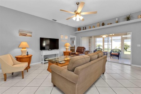 House in Punta Gorda, Florida 2 bedrooms, 128.39 sq.m. № 1916226 - photo 11