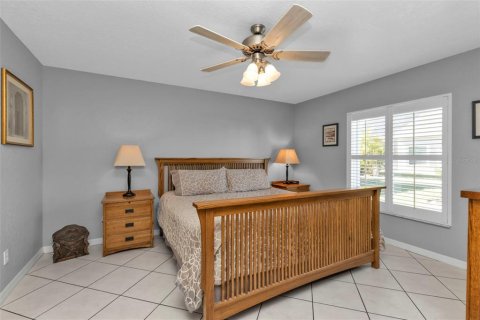 House in Punta Gorda, Florida 2 bedrooms, 128.39 sq.m. № 1916226 - photo 12