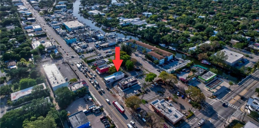 Propiedad comercial en Miami, Florida № 1705969