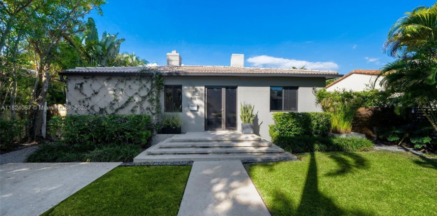 Villa ou maison à Miami, Floride 3 chambres, 149.76 m2 № 1790934