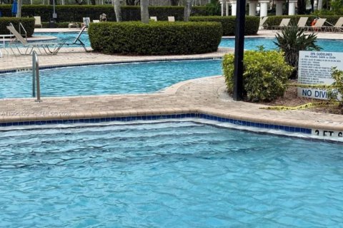 House in Miramar, Florida 4 bedrooms, 238.39 sq.m. № 2058814 - photo 24