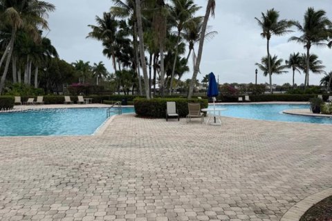 House in Miramar, Florida 4 bedrooms, 238.39 sq.m. № 2058814 - photo 26