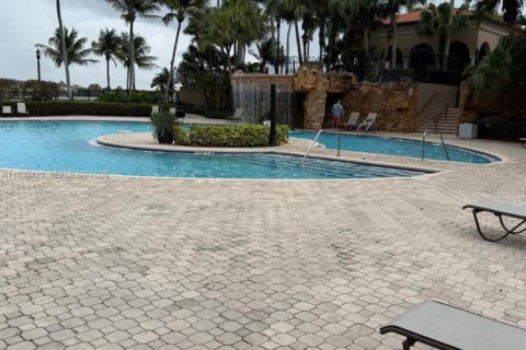 House in Miramar, Florida 4 bedrooms, 238.39 sq.m. № 2058814 - photo 30