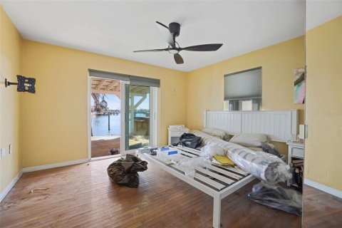 House in Madeira Beach, Florida 3 bedrooms, 140.84 sq.m. № 1564822 - photo 29