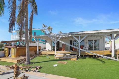 House in Madeira Beach, Florida 3 bedrooms, 140.84 sq.m. № 1564822 - photo 19