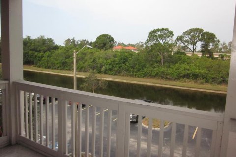 Condominio en alquiler en Saint Petersburg, Florida, 2 dormitorios, 78.78 m2 № 1905502 - foto 16