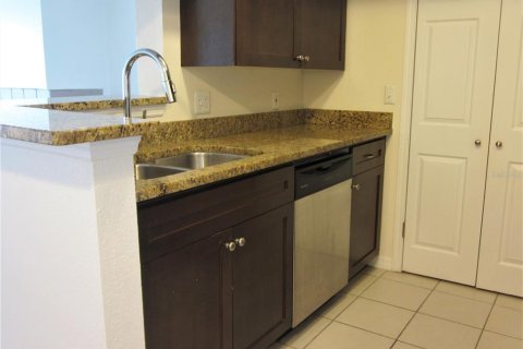 Condominio en alquiler en Saint Petersburg, Florida, 2 dormitorios, 78.78 m2 № 1905502 - foto 6