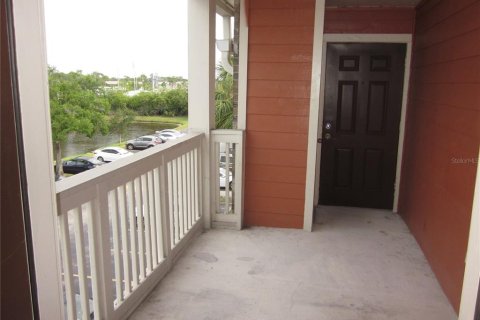 Condominio en alquiler en Saint Petersburg, Florida, 2 dormitorios, 78.78 m2 № 1905502 - foto 3