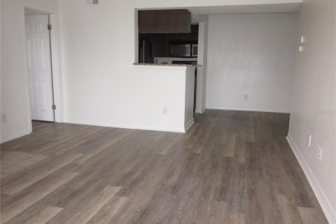 Condominio en alquiler en Saint Petersburg, Florida, 2 dormitorios, 78.78 m2 № 1905502 - foto 4