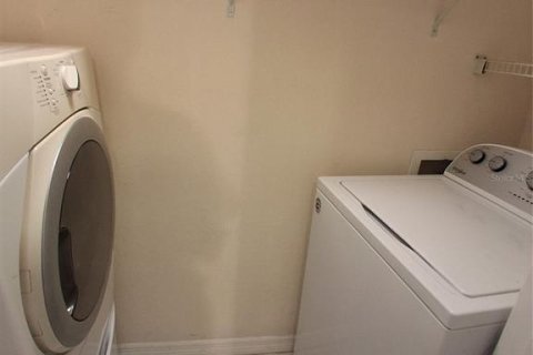 Condominio en alquiler en Saint Petersburg, Florida, 2 dormitorios, 78.78 m2 № 1905502 - foto 8