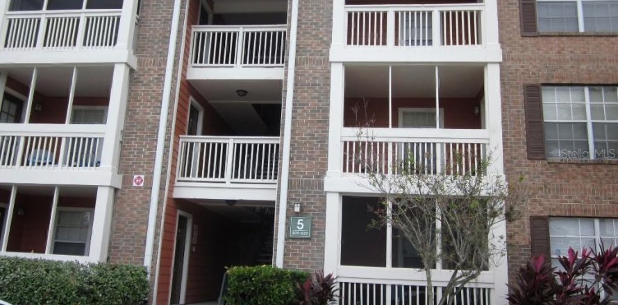 Condominio en Saint Petersburg, Florida, 2 dormitorios  № 1905502