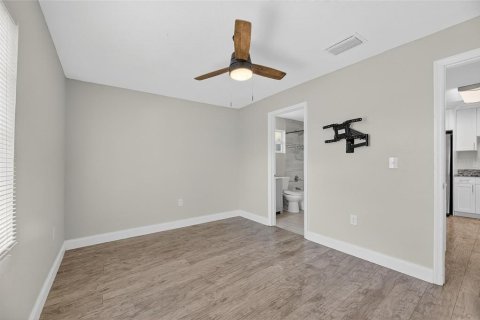Casa en venta en Tampa, Florida, 3 dormitorios, 90.3 m2 № 1832144 - foto 13