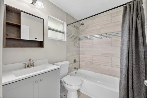 Casa en venta en Tampa, Florida, 3 dormitorios, 90.3 m2 № 1832144 - foto 15