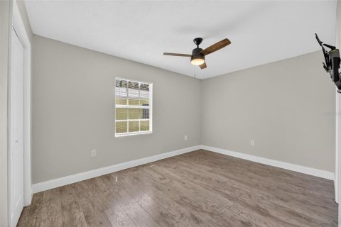 Casa en venta en Tampa, Florida, 3 dormitorios, 90.3 m2 № 1832144 - foto 12