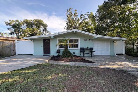 Casa en alquiler en Tampa, Florida, 3 dormitorios, 104.52 m2 № 1916540 - foto 1