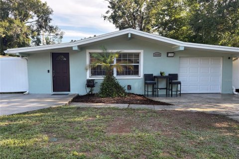 Casa en alquiler en Tampa, Florida, 3 dormitorios, 104.52 m2 № 1916540 - foto 2
