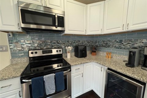 Casa en alquiler en Tampa, Florida, 3 dormitorios, 104.52 m2 № 1916540 - foto 14
