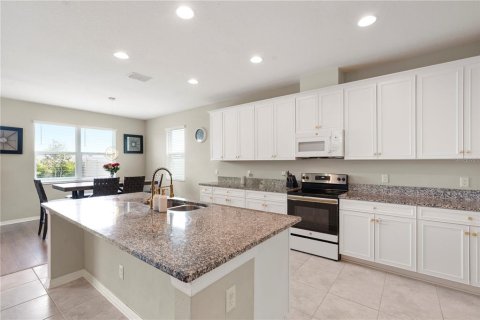 House in Wimauma, Florida 5 bedrooms, 309.55 sq.m. № 1740384 - photo 10