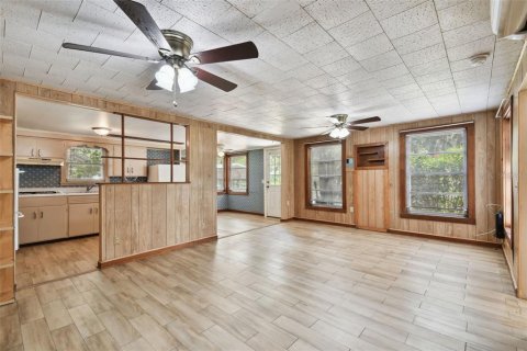 House in Zephyrhills, Florida 3 bedrooms, 107.4 sq.m. № 1807338 - photo 10