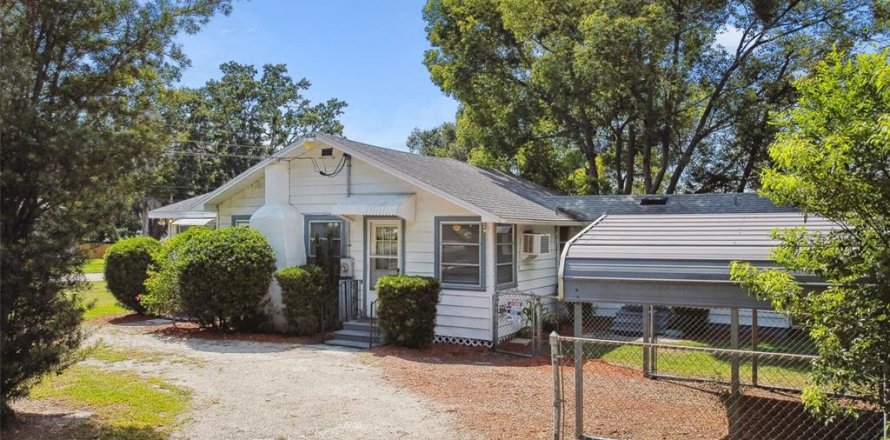 House in Zephyrhills, Florida 3 bedrooms, 107.4 sq.m. № 1807338