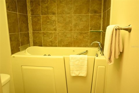 House in Clearwater, Florida 2 bedrooms, 105.44 sq.m. № 1809953 - photo 14