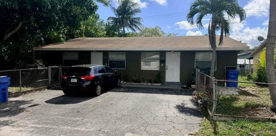 Commercial property in Oakland Park, Florida 165.46 sq.m. № 2250062