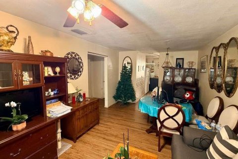 Commercial property in Oakland Park, Florida 165.46 sq.m. № 2250062 - photo 14
